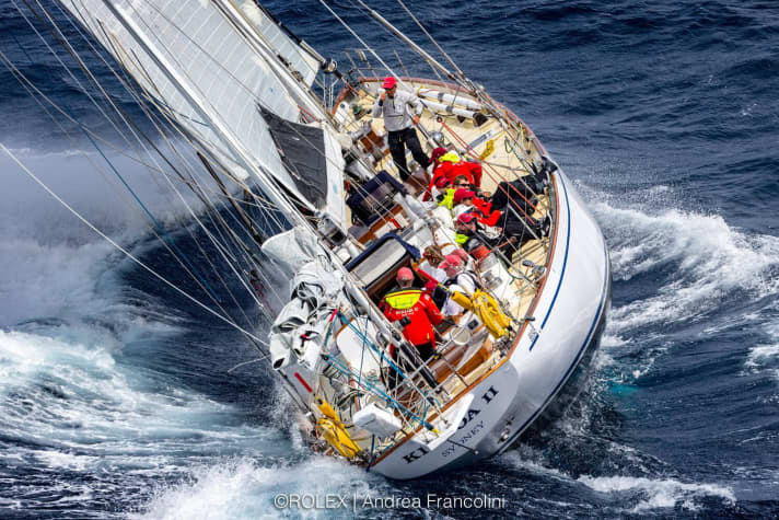   L'équipage du S&S Yawl "Kiaola II" a déjà dû se rendre