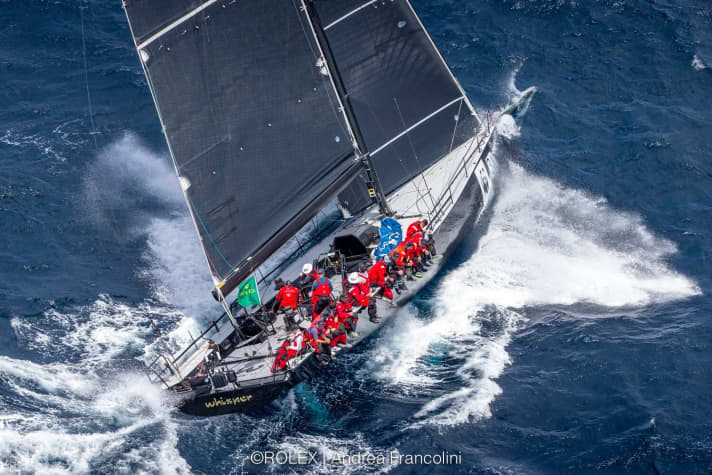   Lag am Ende der zweiten Nacht auf Platz fünf im Kampf um die Line Honors: die Judel/Vrolijk 62 "Whisper" von Eigner und Skipper David Griffith, dessen Crew so prominente wie erfahrene Segler wie Grant Simmer und Robert Greenhalgh verstärken