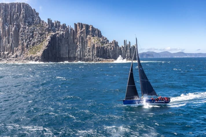   Le rapide TP 52 "Celestial" en route pour Hobart
