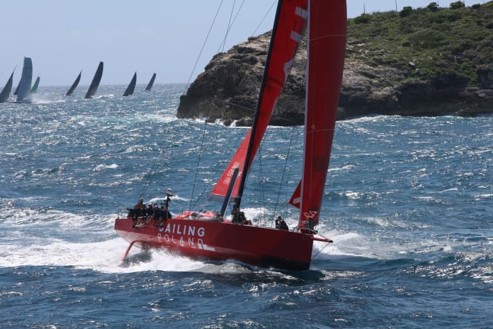   A questa edizione della classica caraibica con un equipaggio multinazionale e lo skipper statunitense Deneen Demourkas al via: il VO65 "Sailing Poland"