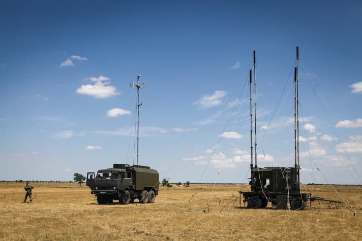 The Russian mobile "Zhitel" jamming system can suppress mobile and satellite telephony as well as GPS signals