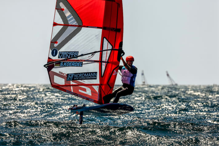   Quatrième après le tour principal, septième après un seul faux pas : iQFoiler Sebastian Kördel (Norddeutscher Regatta Verein)