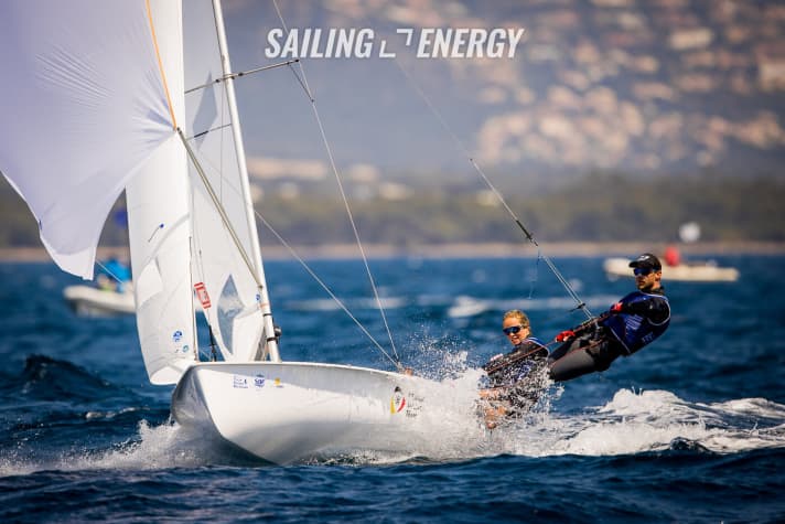   Attualmente è la migliore timoniera della nuova flotta olimpica 470 mista al largo di Hyères e sale sul podio con il suo timoniere Philipp Autenrieth (Bayerischer Yacht-Club): Luise Wanser del Norddeutscher Regatta Verein
