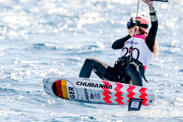   Leonie Meyer kited to seventh place - a strong result for the athlete from the North German Regatta Club on her way back to the top of the world. She only completed her medical degree last year and has just become a mum