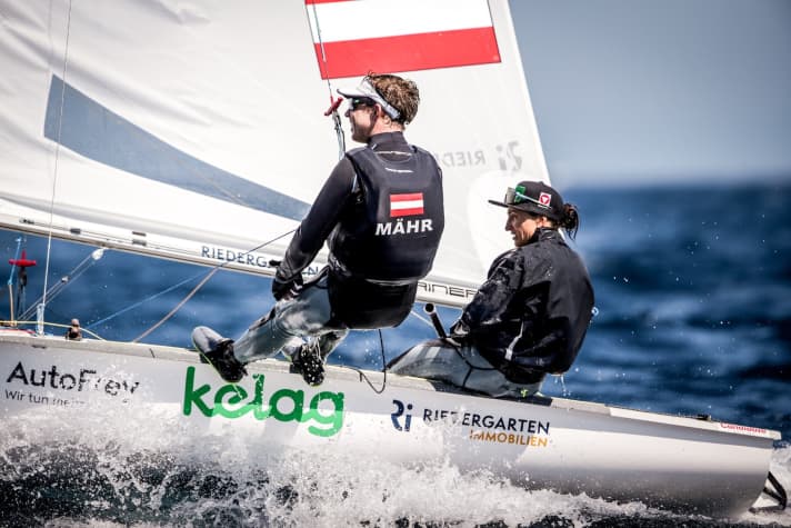   Gli austriaci Lara Vadlau e Lukas Mähr stanno viaggiando velocemente insieme, ma non sono riusciti a raggiungere il podio che speravano dopo la loro partenza anticipata nella medal race e hanno concluso al quinto posto.