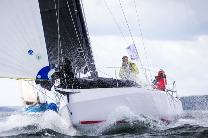   Uwe Barthel e Sverre Reinke danno gas al Dehler 30 od "Joint Venture".
