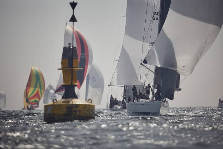 Divertimento in regata nel Mare del Nord al largo di Helgoland