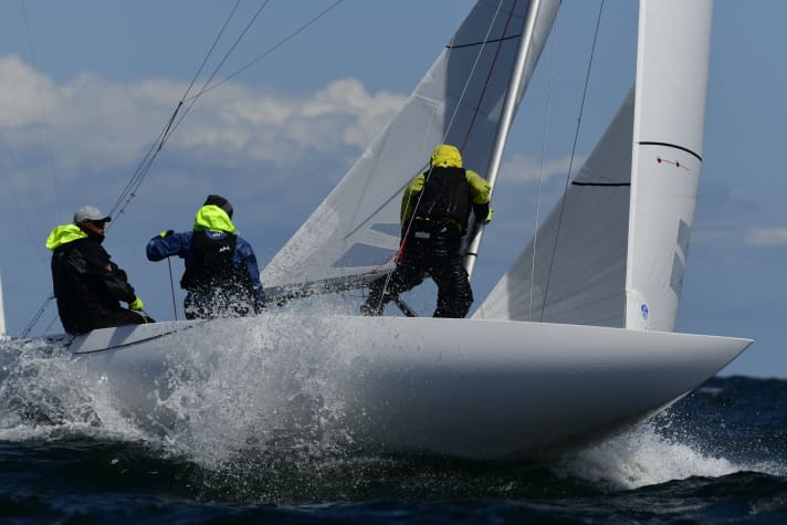   Un dragon puissant en action lors du championnat du monde au large de Kühlungsborn