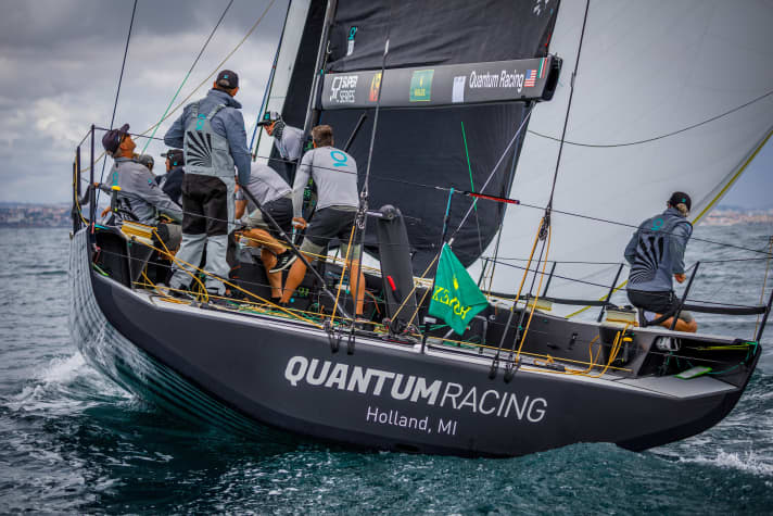   La tête du championnat du monde chassée après le premier jour : "Quantum Racing" de Doug DeVos