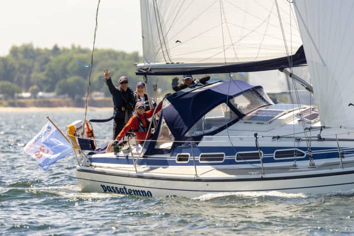   Good humour at the start on board the "Passatempo"