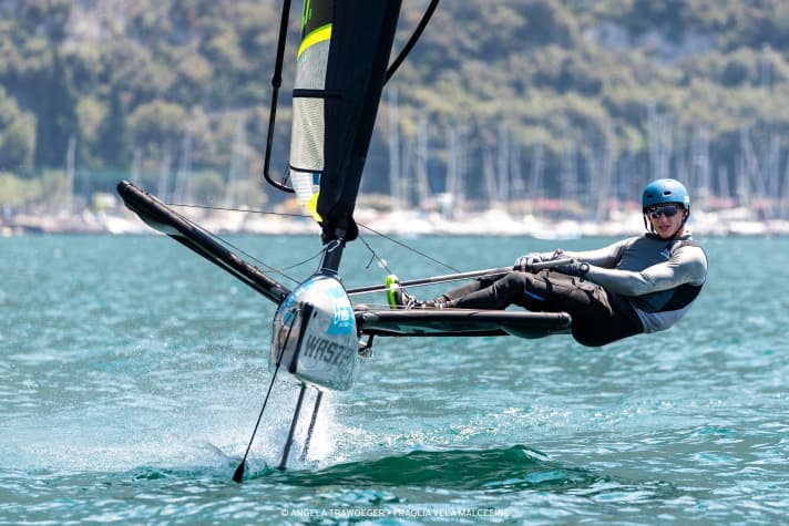   Lukas Hesse ist neben der Waszp auch auf dem 49er und dem ebenfalls foilenden 69F zu finden