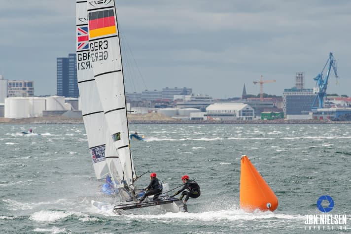   Harsh conditions challenge Paul Kohlhoff and Alica Stuhlemmer from Kiel in the Danish European Championship area off Aarhus
