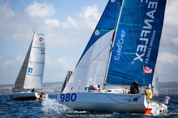   Le "Mojo" de Lisa Berger avec le numéro d'étrave 980. Cette photo a été prise lors du Mini Fastnet précédent.