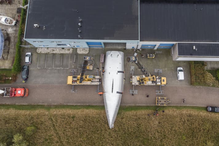 Gewaltige Dimensionen: 23,5 Meter lang, über sechs Meter breit: Baunummer zwei der Pelagic 77