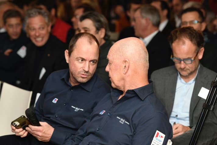 Kennen und ergänzen sich gut: die Co-Teammanager Bruno Dubois (r.) und Stéphan Kandler im Gespräch