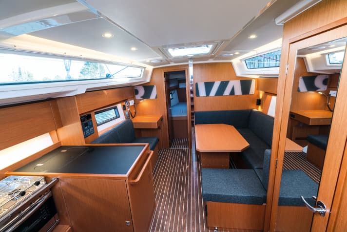 The Bavaria's saloon is shorter and much more compact than those of its competitors.