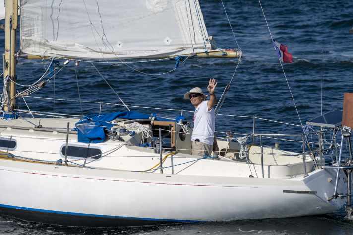 Sur son "Cyrano", Alfonso Pascual a pris le départ à Lorient pour la Longue Route de cette année.