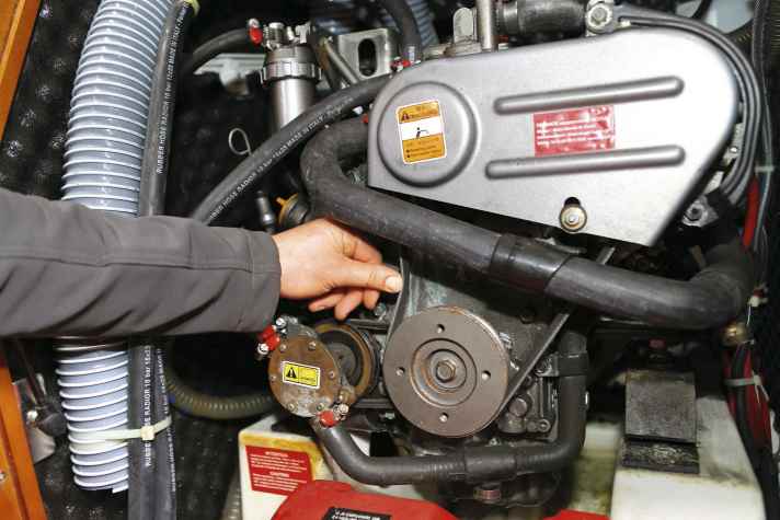 More charging power from the alternator also means that the V-belt is subjected to a greater load, so the tension should be checked frequently. Possibly change to a belt from the Quadpower series from Gates, they hold the tension better