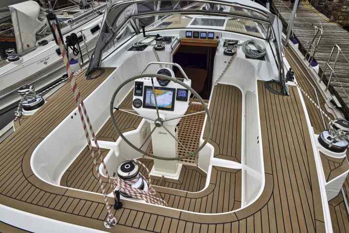 The cockpit is well protected by high coamings. The small wheel makes it difficult to see forwards