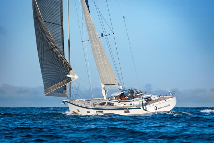 L'Hallberg-Rassy 69 si comporta particolarmente bene sul cross