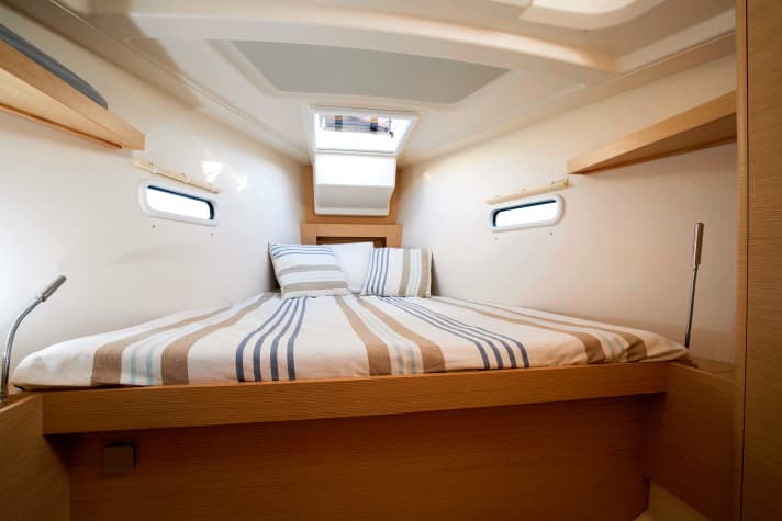 Larger and higher side shelves would be desirable in the foredeck. But the cupboard space is ample