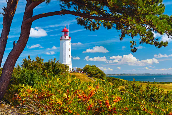 5 pictures from the northern part of Hiddensee: View from the lighthouse to Kloster+ Vitte, view to Grieben and the lighthouse itself. DEU, Germany, Koster, 18.08.2018: Lighthouse Dornbusch | [ (c) Bodo Mueller, Reproduction only with fee, attribution and voucher copy; fee according to the current fee recommendations of the Mittelstandsgemeinschaft Foto-Marketing (MFM), unless otherwise agreed before use. Bodo Mueller, Mecklenburger Landstr.56, D-23570 Travemuende Tel. 04502/ 2669, e-mail: info@bodo-mueller.de; www.bodo-mueller.de Taxable with 7 % VAT at the Luebeck tax office, tax no. 2215760072. Bank details: Postbank Hamburg BLZ: 20010020 Account no. 546078-202, IBAN DE65 2001 0020 0546 0782 02, BIC PBNKDEFF] [#0,26,121#]