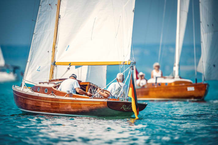 The relaxed faces of the participants reveal a lot about the nature of the event