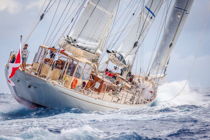 Tolle Momentaufnahme von der “Windrose of Amsterdam” bei der Ibiza JoySail