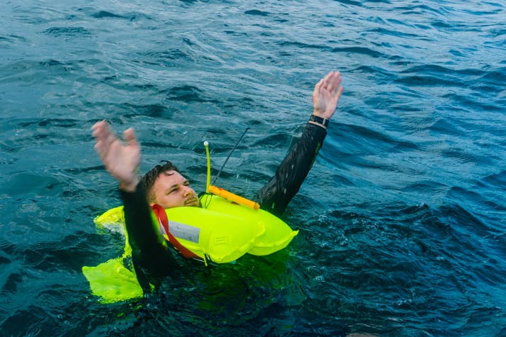 yacht/ocean-signal-plb3-017_99295efe9ae2623e7481a1c464cbe9ed