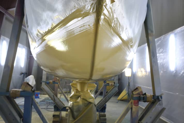 Six layers of epoxy resin keep the water out and provide lasting protection against osmosis damage