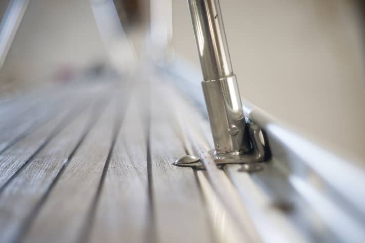 Corrosion on the railing supports? Often not easy to remove, but an annual inspection should still be carried out