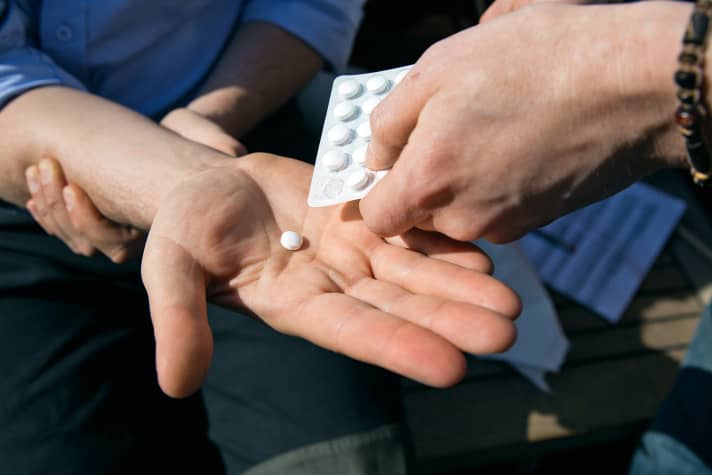 Handelsübliche Schmerzmittel gehören in jede Bord-Apotheke