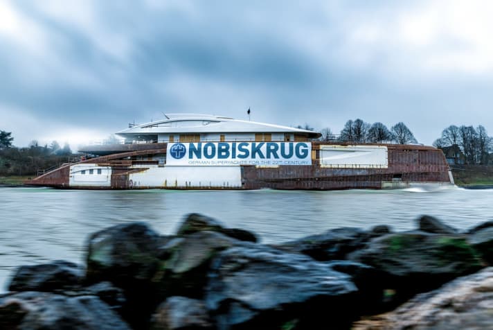 Back on course: all projects will continue. The 77-metre-long "Black Shark" is due to set sail in 2022. | n.