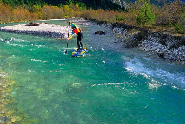 Wer im Wildwasser paddeln möchte, greift am besten zum 6 Inch dicken iSUP-Allround. Spaß macht zum Beispiel das Croslake Como auf der oberen Isar.