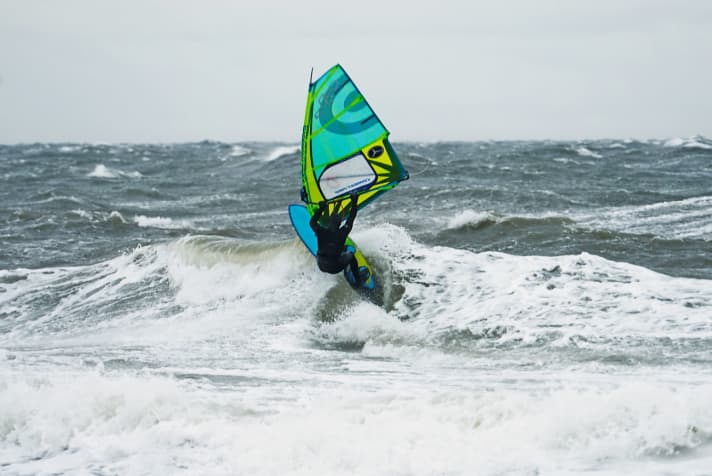 Leon Jamaer in the winter storm at Stohl