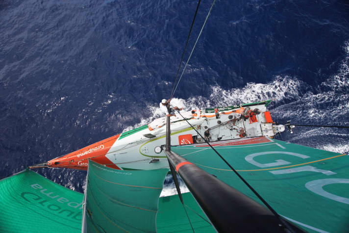   From a lofty height. Groupama has pushed past Abu Dhabi. The only way forward is with a flawless drive and a lot of luck