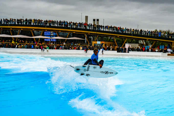 Für Shortboarder kann die Welle für Aerials optimiert werden.