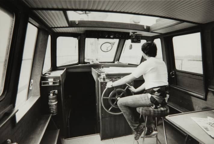  For many people, a protected inside steering position like the one on the Nauticat 38, built in 1981, is the epitome of a motorised glider