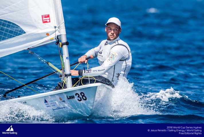   Er hat den olympischen Nationenstartplatz für das German Sailing Team im Laser bereits gesichert und steuert seine zweite Olympia-Teilnahme an: Leistungsträger Philipp Buhl aus Sonthofen