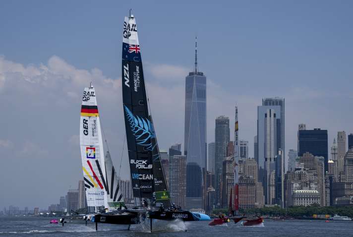 La Germania in un duello con la Nuova Zelanda davanti allo skyline di New York