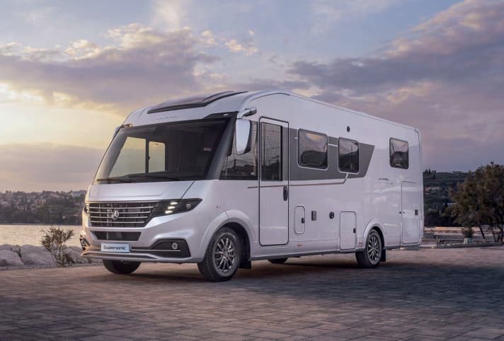 Fully integrated motorhome - luxury flat on wheels