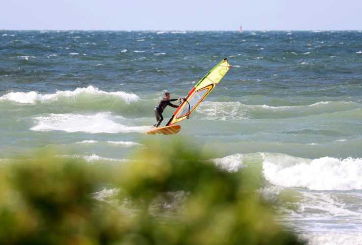 surf/100223444_5bef5b04d9fdcc385ce1b00e2ffee1b4