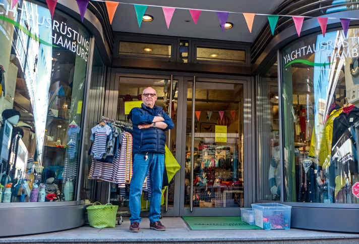 yacht/100199898_185074af20db3e4f911f0d4278a76f2f