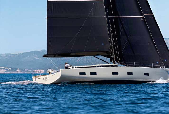 yacht/100216166_068a03658b9a728833aa28120d5e87a3
