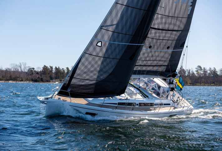 yacht/100221293_5075c86dd4d540bf5a5767b739d3bb33