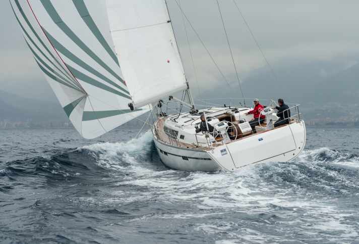 yacht/1364201-bavaria-cruiser-46-test-italien-2013-tst-bavaria-cruiser46-1354_6e01fd3d202a9576bf3367dff27e8e4a