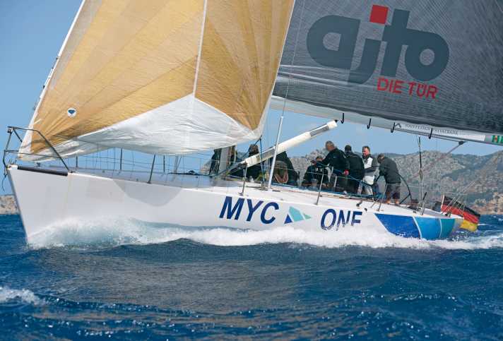 yacht/2323924-besboot-container-ior-segeln-mallorca-2016-mam-mab0769_6f75b0e1156c90ab6bfd434a0d9f8c60