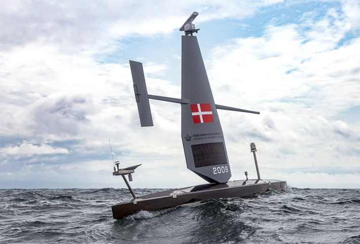 yacht/55944_8cb3a4ae223f3d29f3e0204c745c08fa