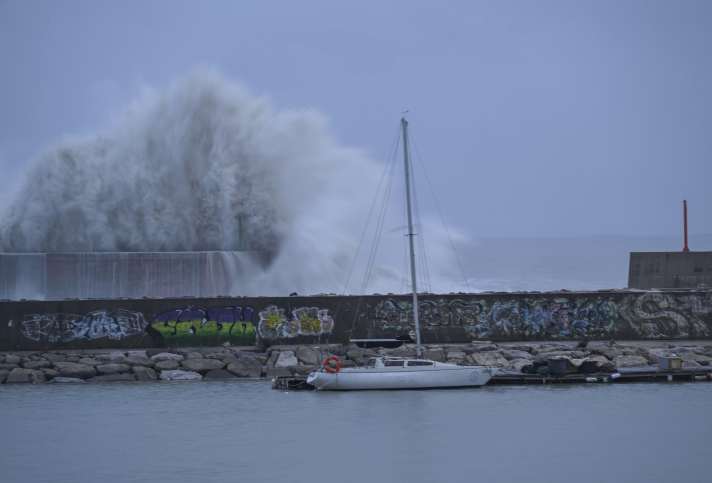 yacht/570322517_5faa7f8469b4030aa9b70af5803a4827