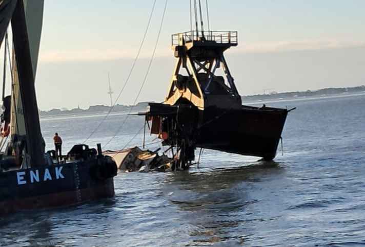 yacht/7b571f4e-fa9f-4494-a998-b8cb878c39ee_01f4eef25bba6ed7a61047a964f0e11c